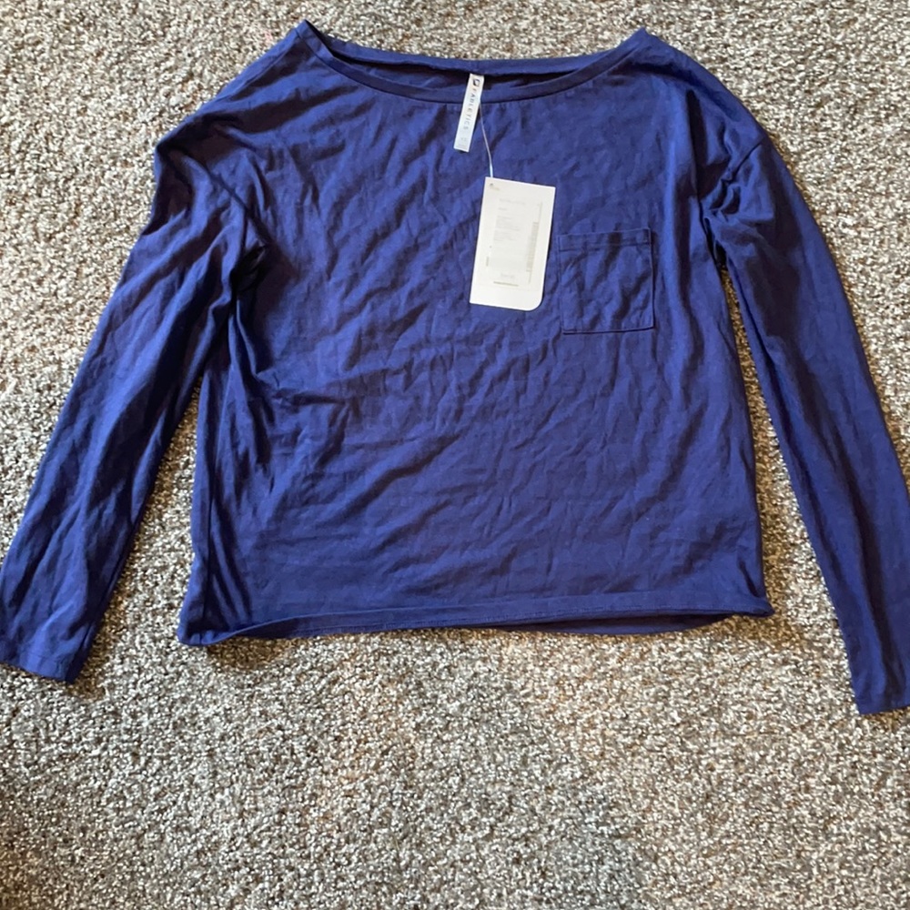 Fabletics long sleeve crop top